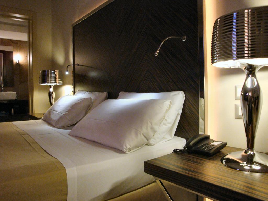 Hotel Byron Римини Екстериор снимка